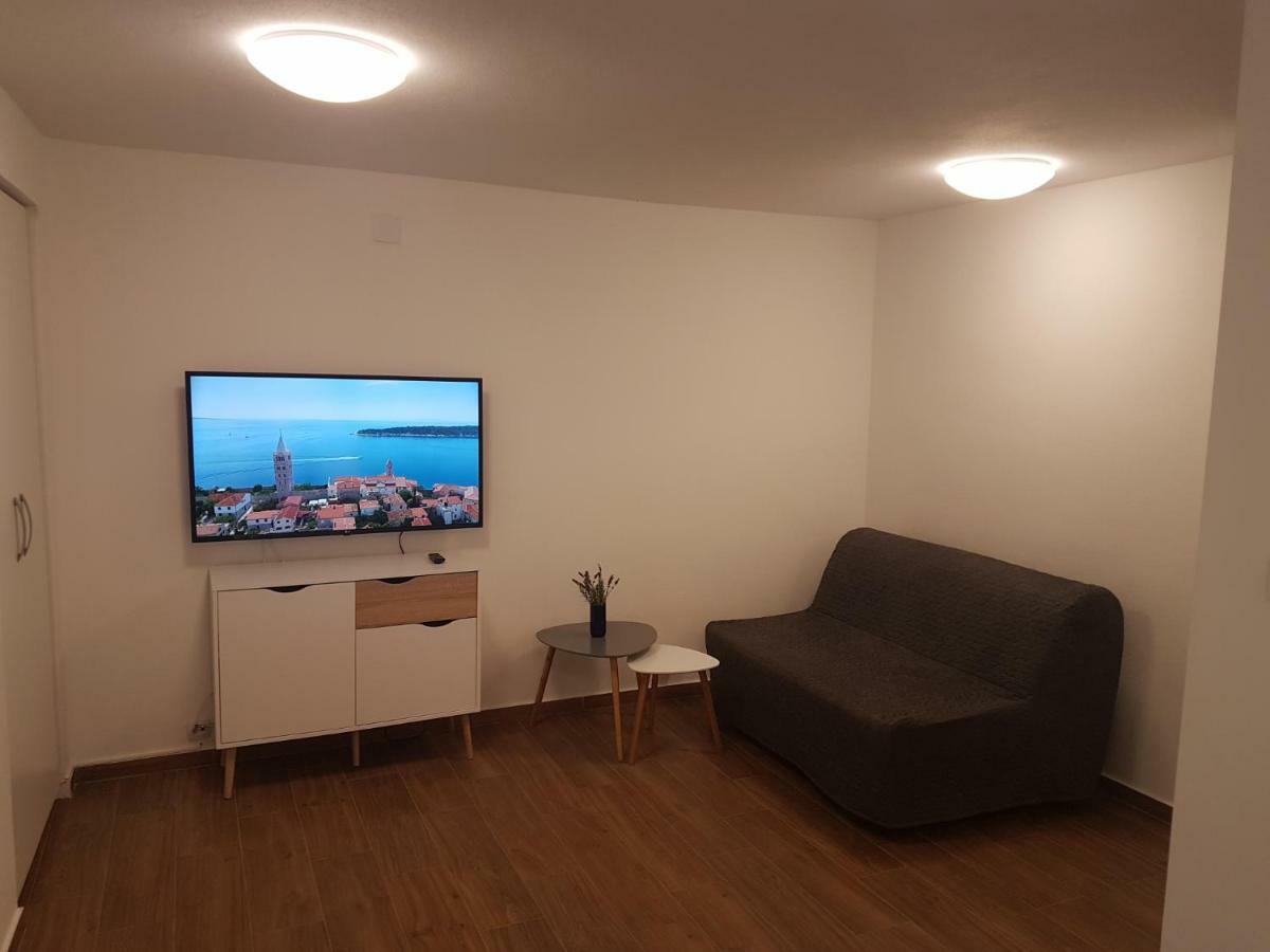 Apartments Jungic, Rab Банёл Экстерьер фото