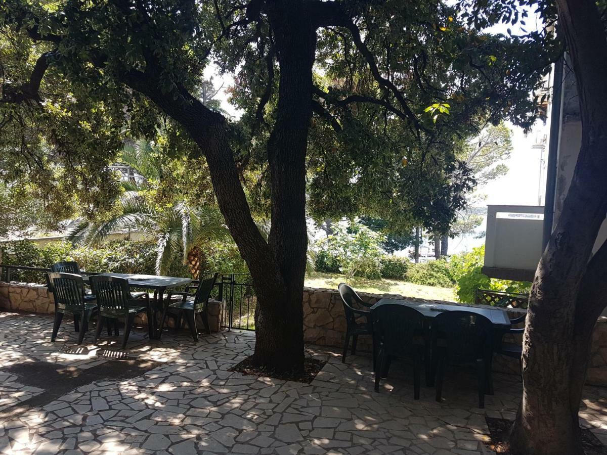Apartments Jungic, Rab Банёл Экстерьер фото